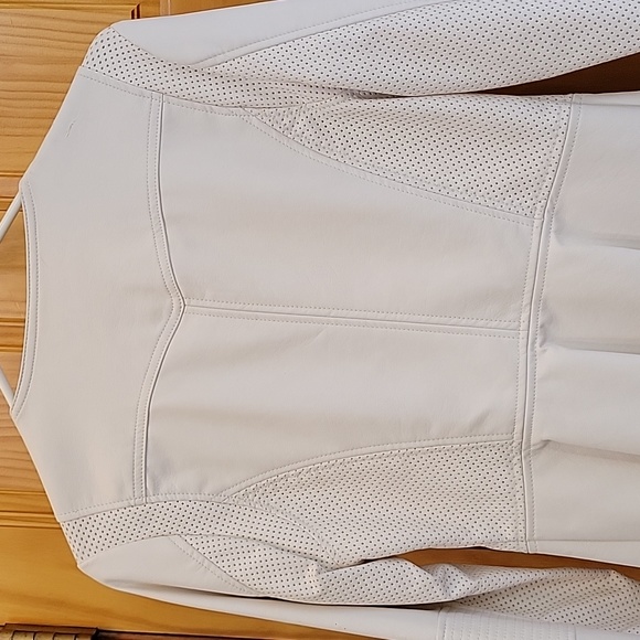 Beautiful Guess jacket NWT - Picture 3 of 14